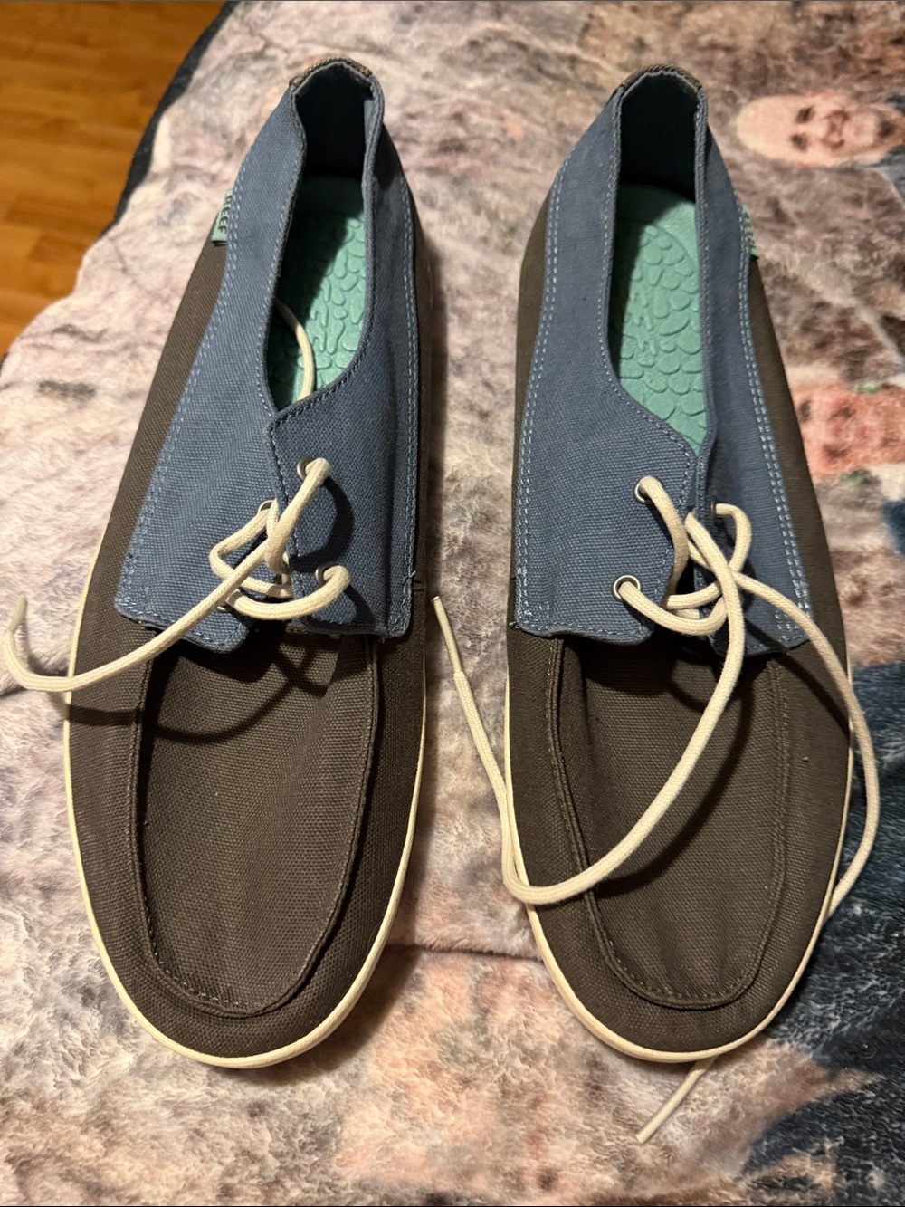 Casual Two-Tone Men’s Canvas “Reef” deckhand Shoes - Blue & Black